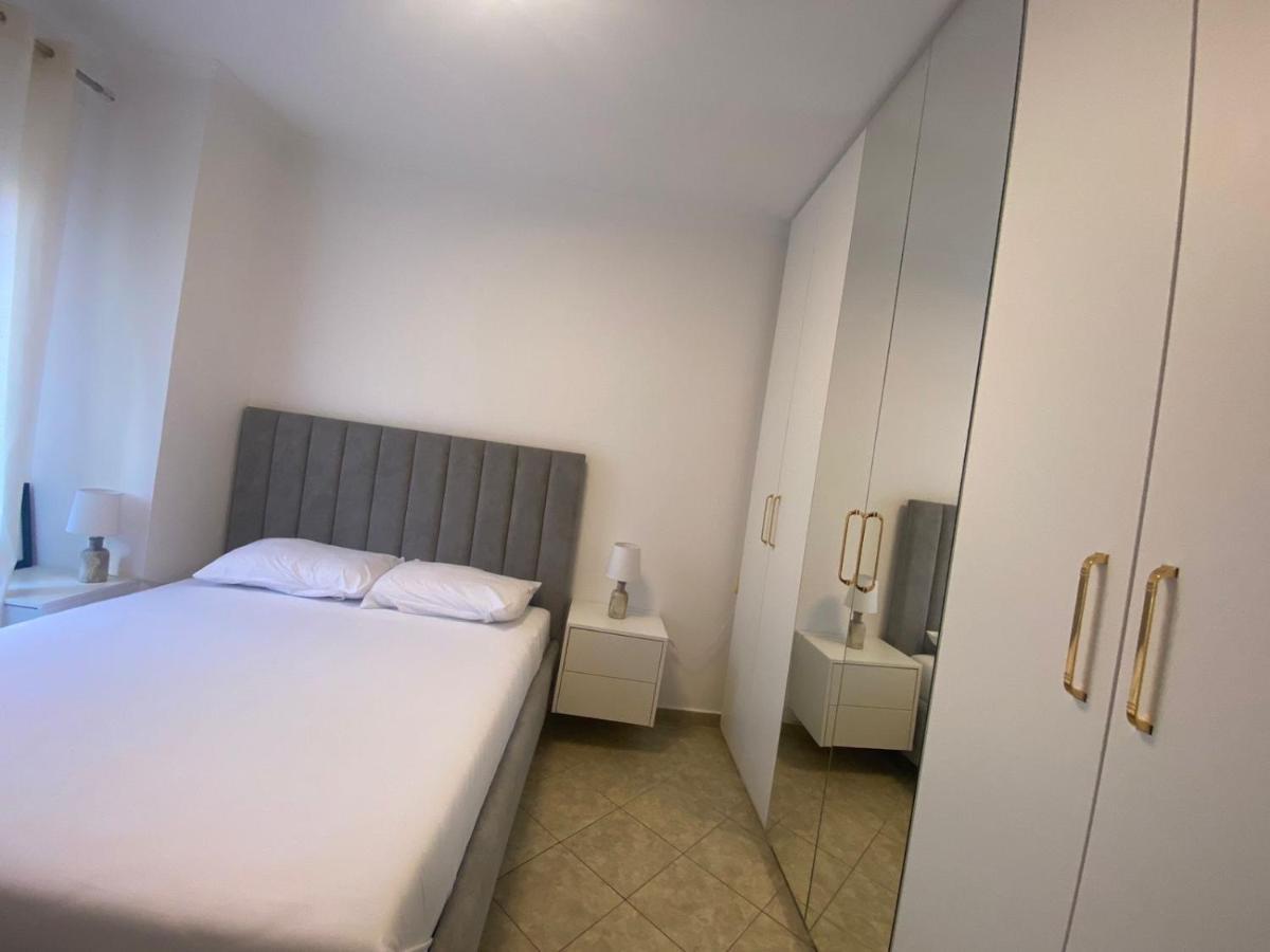 Guest House Open Room Durrës Eksteriør bilde